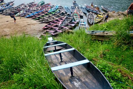 A view of the Dawki Tourism spot from the road head the border of India â Bangladesh in Meghalaya, India with lots of tourist and visitorsのeditorial素材