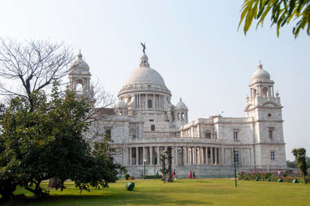 The Victoria Memorial is a large marble building in Kolkata, West Bengal, India.のeditorial素材