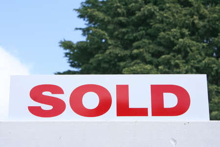 Sold Signの写真素材