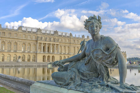 versailles Chateau, Statue and fountain view near Paris, Franceのeditorial素材