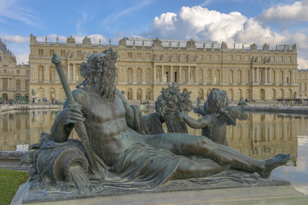 versailles Chateau, Statue and fountain view near Paris, Franceのeditorial素材