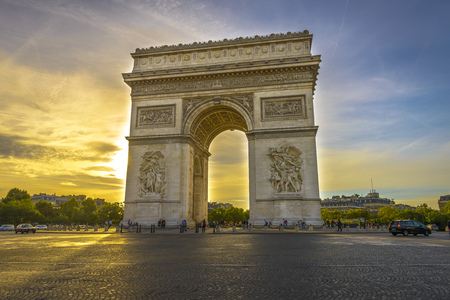 Arc de Triomphe at sunset in Paris, Franceのeditorial素材