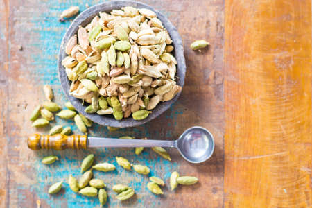 Raw Organic Cardamom Pods ready to useの写真素材