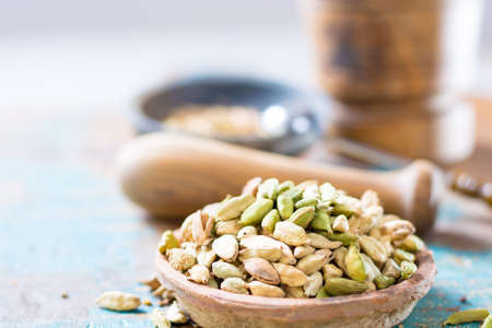 Raw Organic Cardamom Pods ready to useの写真素材