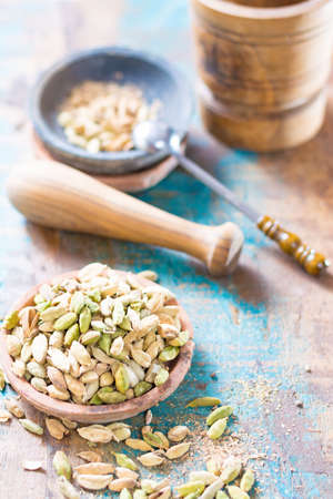 Raw Organic Cardamom Pods ready to useの写真素材