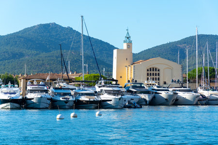 Travel and summer vacation destination, view on houses, roofs, canals and boats in Port Grimaud, Var, Provence, French Riviera, Franceのeditorial素材