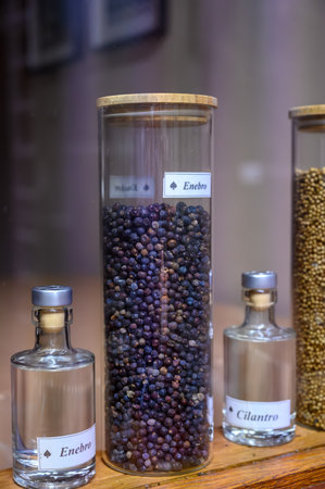 Tastes of gin, botanicals ingredient for gin distillery process, name in Spaniish translated into...