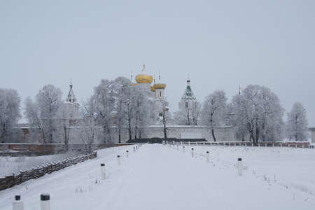 Ipatyevsky monastery-fortress on the Volga River in winterの写真素材