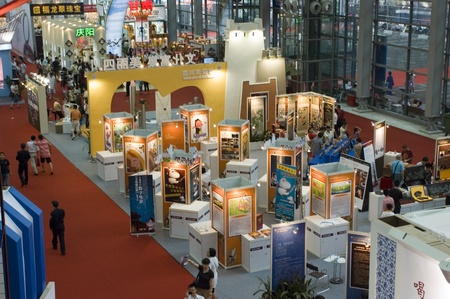 CHINA, GUANGDONG, SHENZHEN - MAY 16, 2009: China Culture Exhibition, showing Chinese art, traditions, folk music, costumes, modern art, opera, different minorities. のeditorial素材