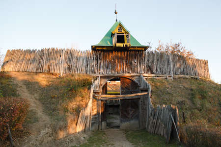 Pereyaslav-Khmelnitsky, Ukraine - OCTOBER 31 2015: Old wooden fortress in Pereyaslav-Khmelnitsky. Old wooden fortress Traditional settlement of wood Ukrainianのeditorial素材