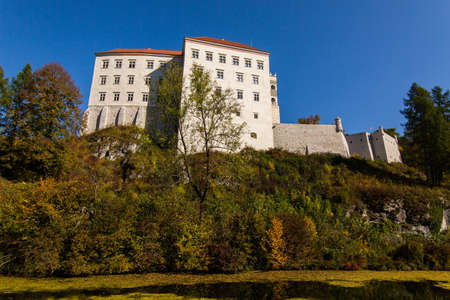 Pieskowa Skala, Poland - 10 OCTOBER 2018: Medieval castle Pieskowa Skala near Krakow in Poland at beautiful autumnのeditorial素材