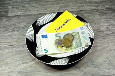 minimum wageの写真素材