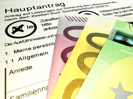 Application for Hartz 4 and Euro banknotesの写真素材