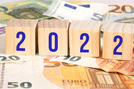 Euro banknotes and the year 2022