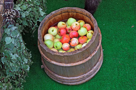 apple in barrelの写真素材