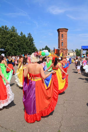 Staraya Russa, Russia - July 9: Unknown girls on street of the city Staraya Russa in celebration City Day Staraya Russa, Russia on July 9, 2011のeditorial素材
