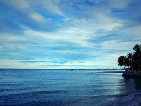 Sae sky and cloud are blue clear.の素材