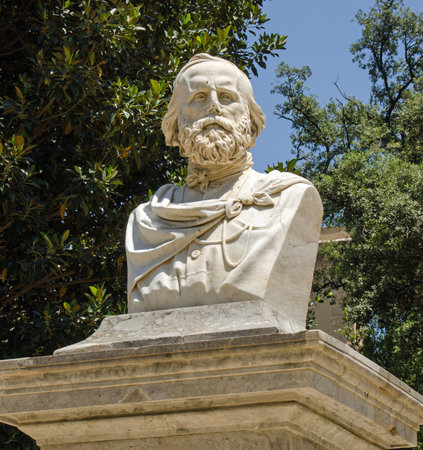 Monument to the Italian hero Giuseppe Garibaldi in the gardens named after the Italian general in Palermo, Sicily.のeditorial素材