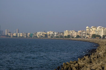 View along Back Bay in Mumbai, formerly Bombay, India.のeditorial素材