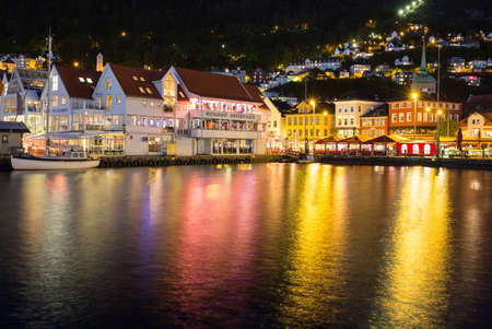 Bergen city at nightのeditorial素材