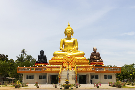 Big golden buddha in Thailandのeditorial素材