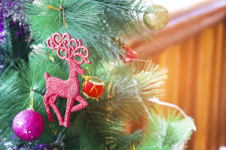 Decorated Christmas tree backgroundの写真素材