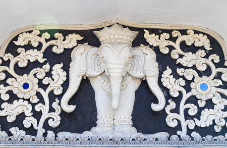  Pattern on the temple door.の写真素材