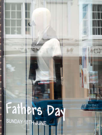 Fathers Day shopfront window displayのeditorial素材