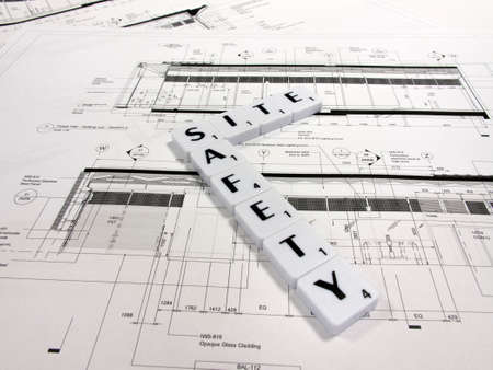 mandatory site safety message relating to the construction, building and engineering industries to reduce the incidence rate of deaths and major injuriesのeditorial素材