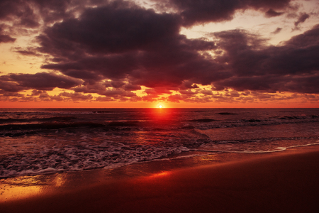 Amazing beautyful sunrise at the seaの写真素材