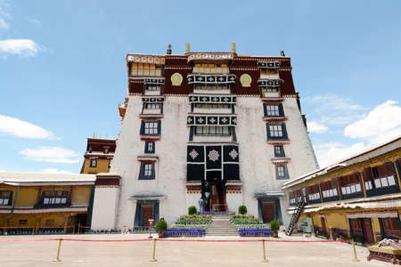 Landmark of the famous Potala Palace in Lhasa,Tibetのeditorial素材