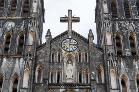 HANOI/VIETNAM - JULY 29: St Joseph's Cathedral is a old church Its a late 19th-century Gothic Revival (Neo-Gothic style) church that serves as the cathedral of the Roman Catholic Archdiocese of Hanoi to nearly 4 million Catholics in the country. in OLD QUのeditorial素材