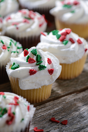 Chocolate and Vanilla Christmas Cupcakesの写真素材