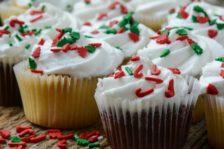 Chocolate and Vanilla Christmas Cupcakesの写真素材
