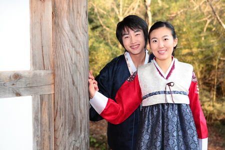 Newlyweds in Korean traditional clothes, Hanbokの写真素材
