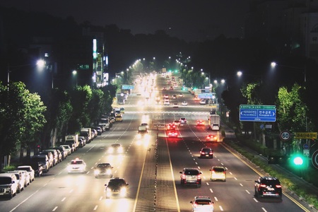 Roads at night, Incheon, South Koreaのeditorial素材