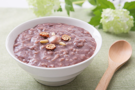 Slow food - Redbean rice soup/porridge shot in studioの写真素材