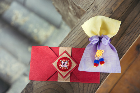 the Korean traditional gift packing picture with natural background.の写真素材
