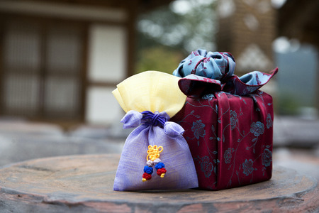 the Korean traditional gift packing picture with natural background.の写真素材