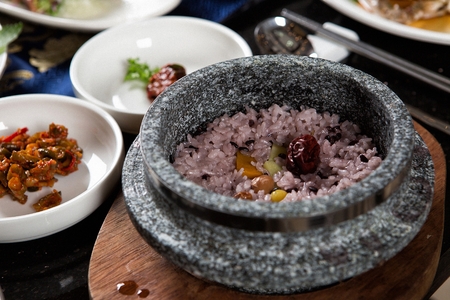 Korean food collection photo_Hot Pot Rice, steaming ash-colored rice in hot pot. top view photo 4