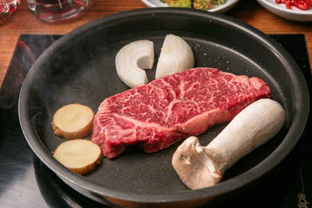 Korean barbecue, sirloin steakの写真素材