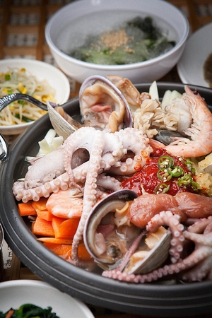 Small octopus hot pot, Korean cuisine Jeongol