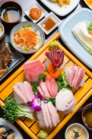 tuna sashimi platter