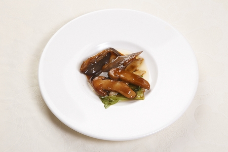 Pine mushrooms and sea cucumber