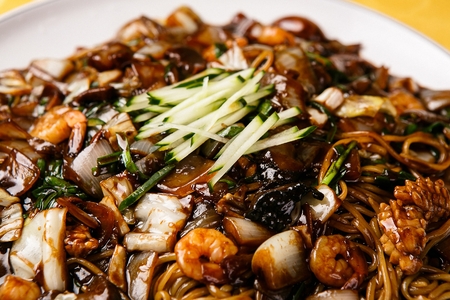 Black bean sauce noodles plate, Jjajang