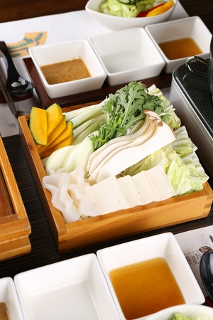 seasoned thinly sliced meat and vegetables hot pot, Sukiyakiのeditorial素材