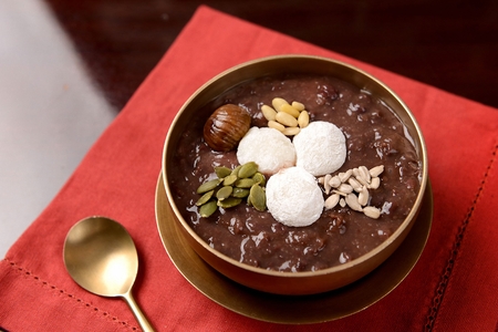 Sweet adzuki beans porridge