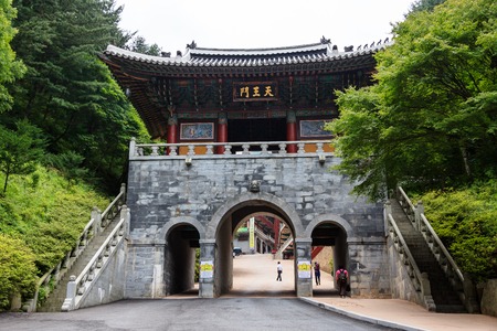 Wonju Chiaksan  Guryongsa Templeのeditorial素材