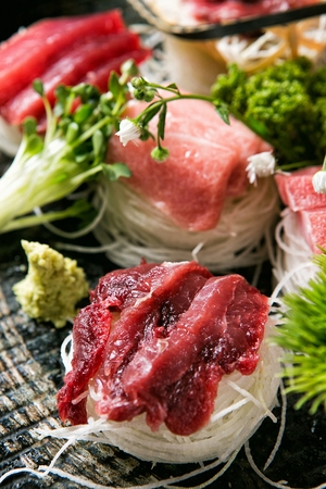 close-up shot of tuna sashimi platterの写真素材