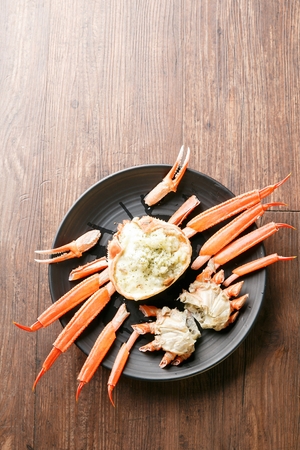 steamed red snow crab on plateの写真素材